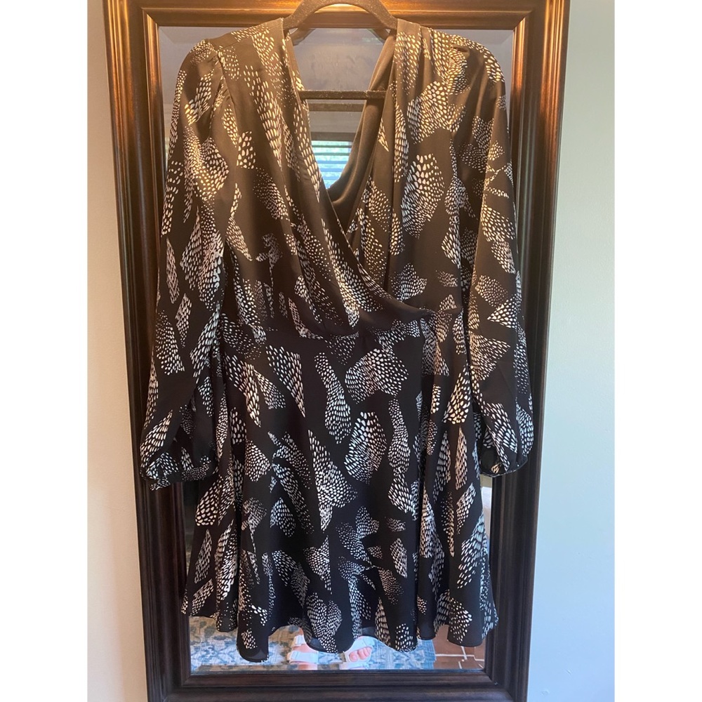 Express Long Sleeve Printed Black Dress